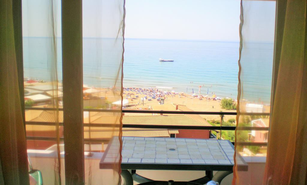 Menigos Resort - Διαμέρισμα Αριθμός 168 เปเลคาส ภายนอก รูปภาพ